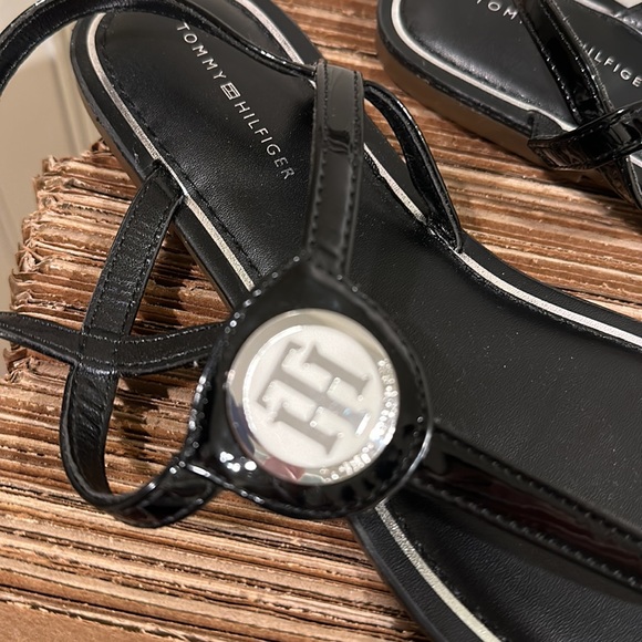 Tommy Hilfiger black sandals - Picture 3 of 3